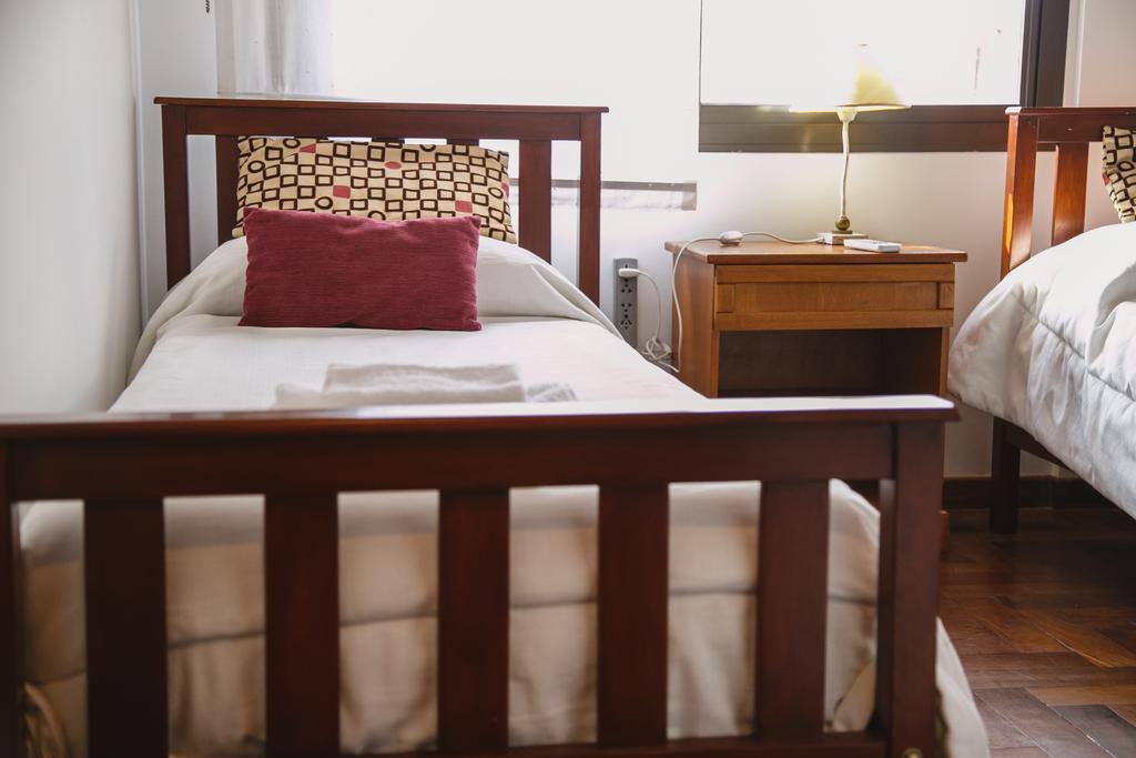 4 Personas A 150 Mts Sanatorio Allende Apartment Cordoba